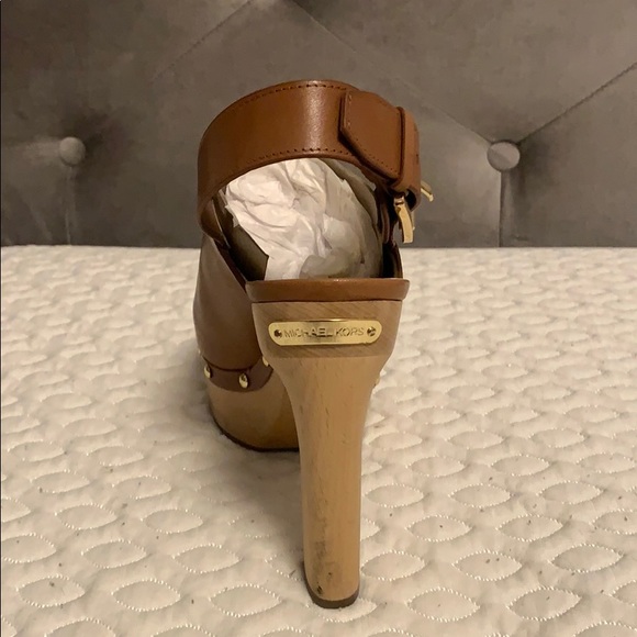 Shoes - Picture 2 of 5